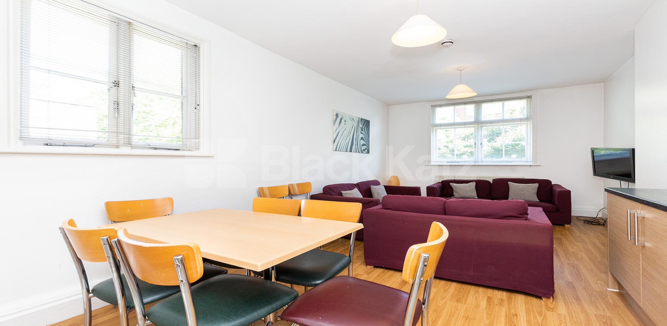 			NEW INSTRUCTION!, 3 Bedroom, 1 bath, 1 reception Flat			 Bedford Place, BLOOMSBURY